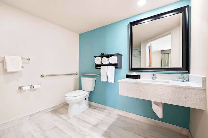 Room 15 of 29